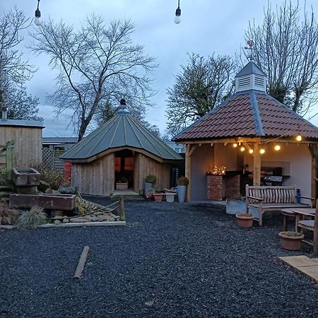 Lucker Mill Shepherds Huts エクステリア 写真