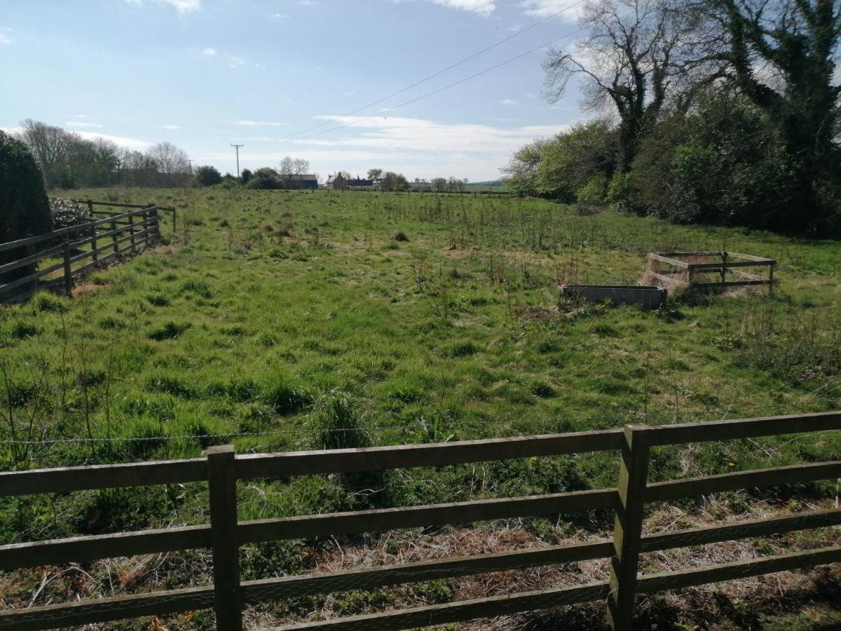 Lucker Mill Shepherds Huts エクステリア 写真