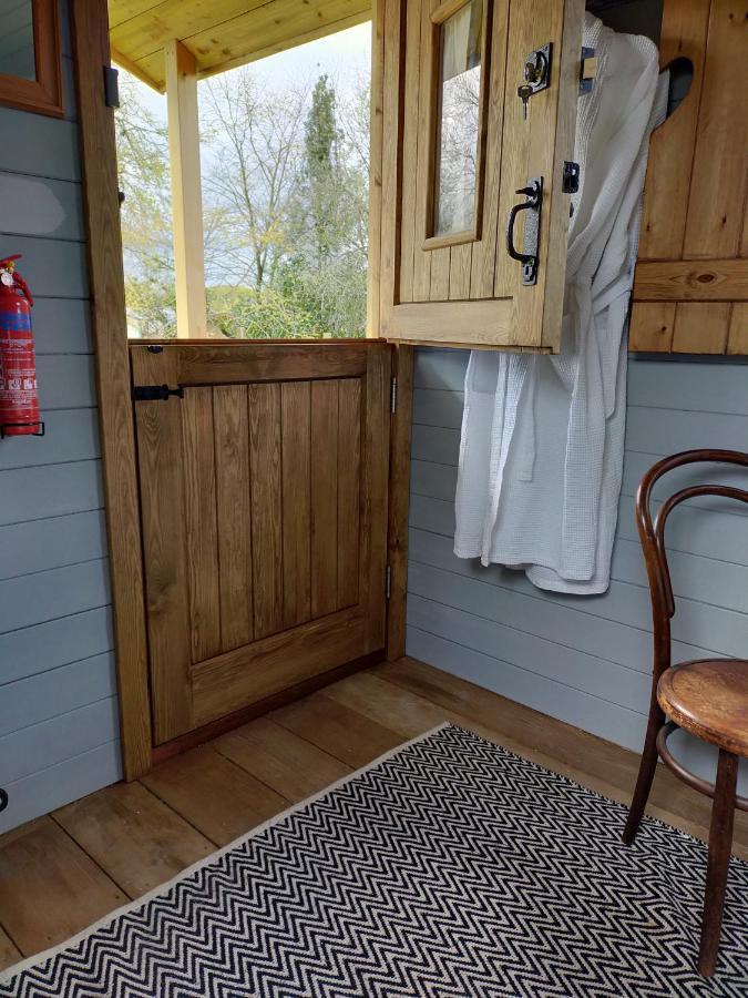 Lucker Mill Shepherds Huts エクステリア 写真