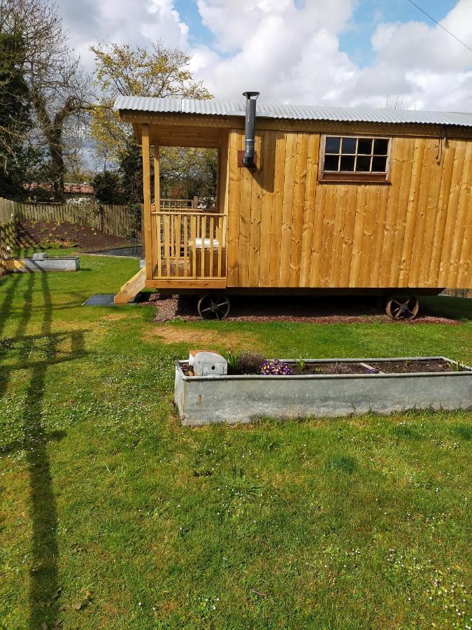 Lucker Mill Shepherds Huts エクステリア 写真