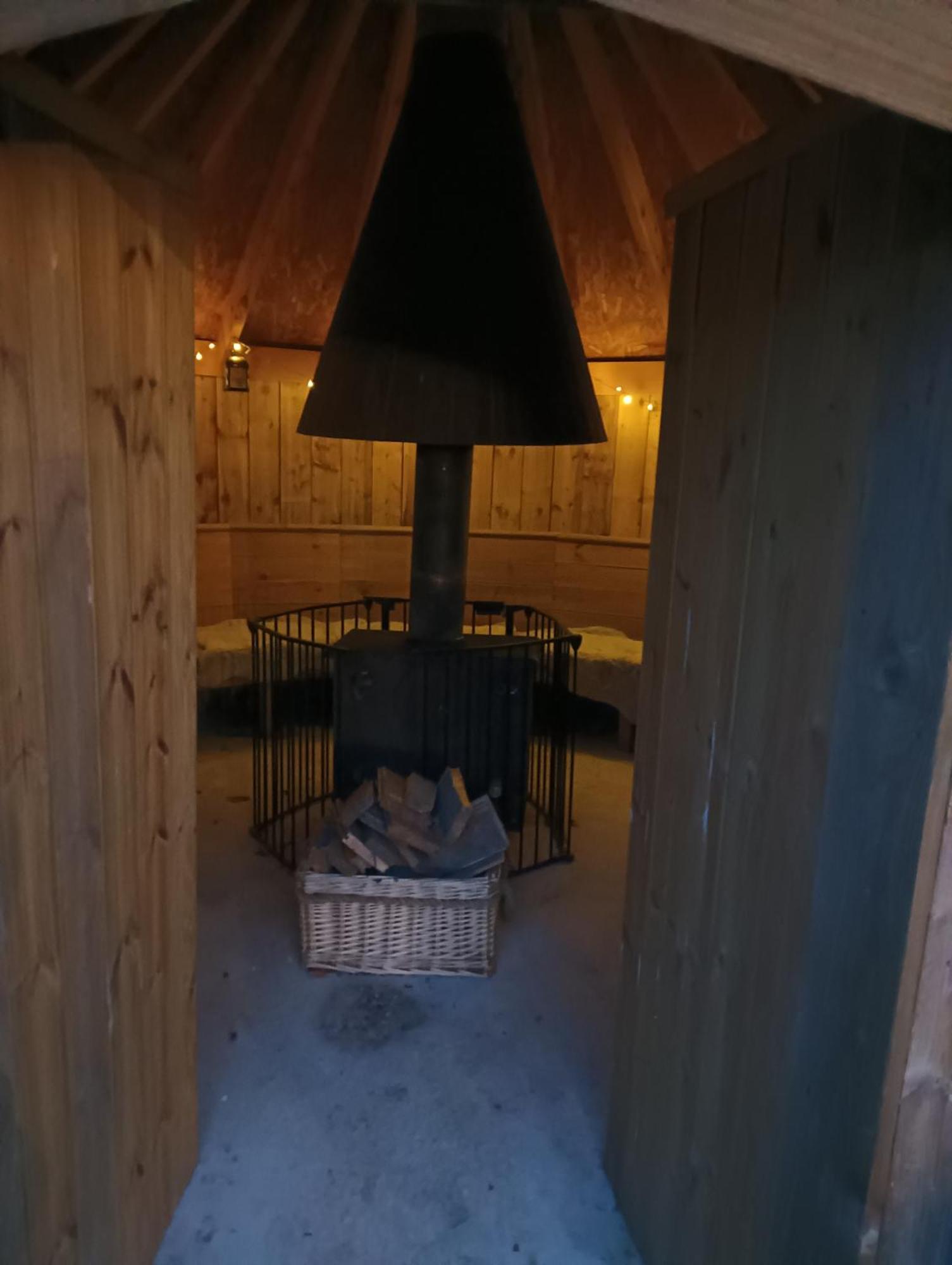 Lucker Mill Shepherds Huts エクステリア 写真
